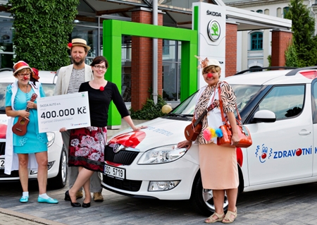 ŠKODA AUTO podporuje projekt Zdravotní klaun